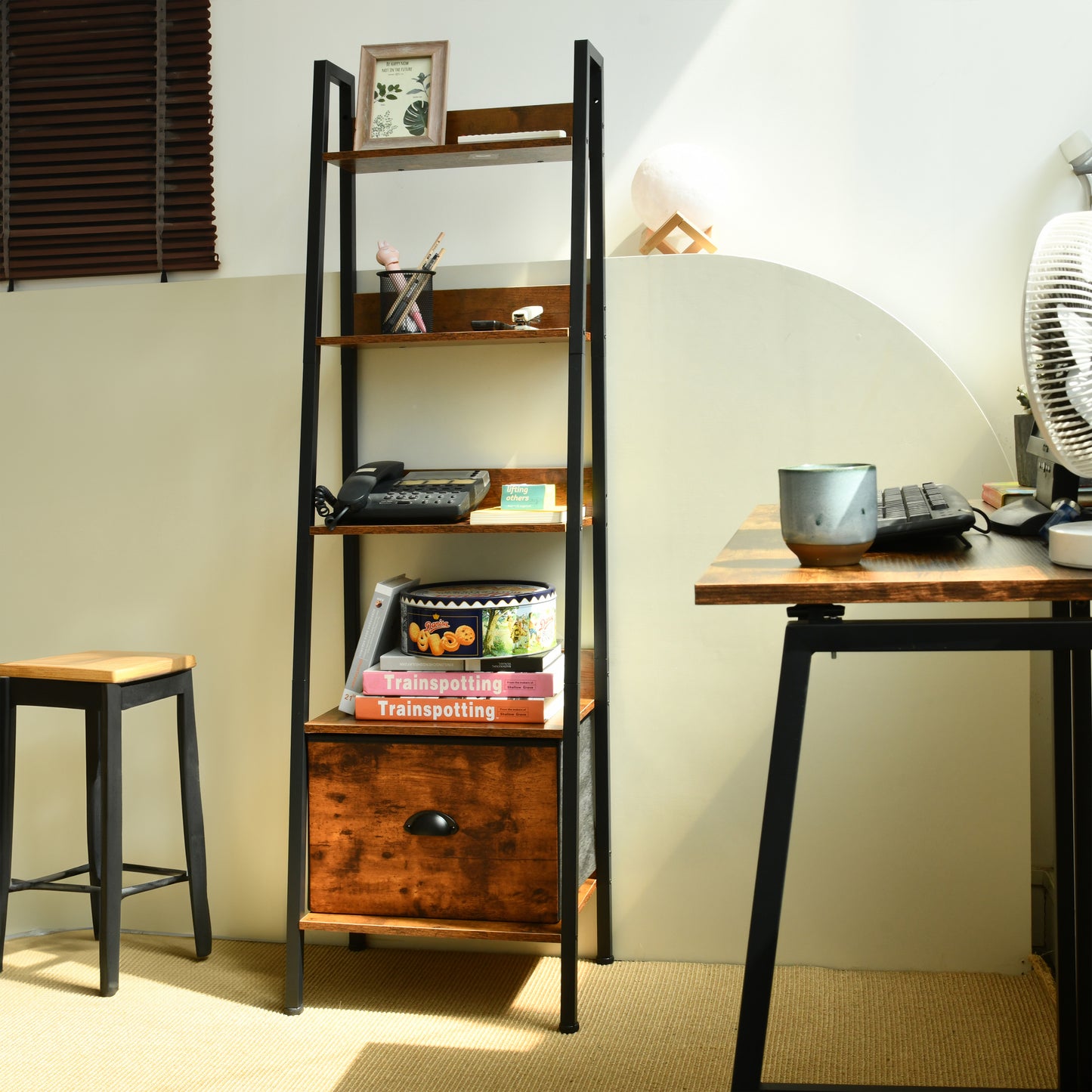 Étagère échelle sur Pied Rangement bibliothèque, Étagère de Rangement avec Placard, 4 Niveaux, Commode 1 tiroirs, 42.5 x 29 x 141 cm--Marron