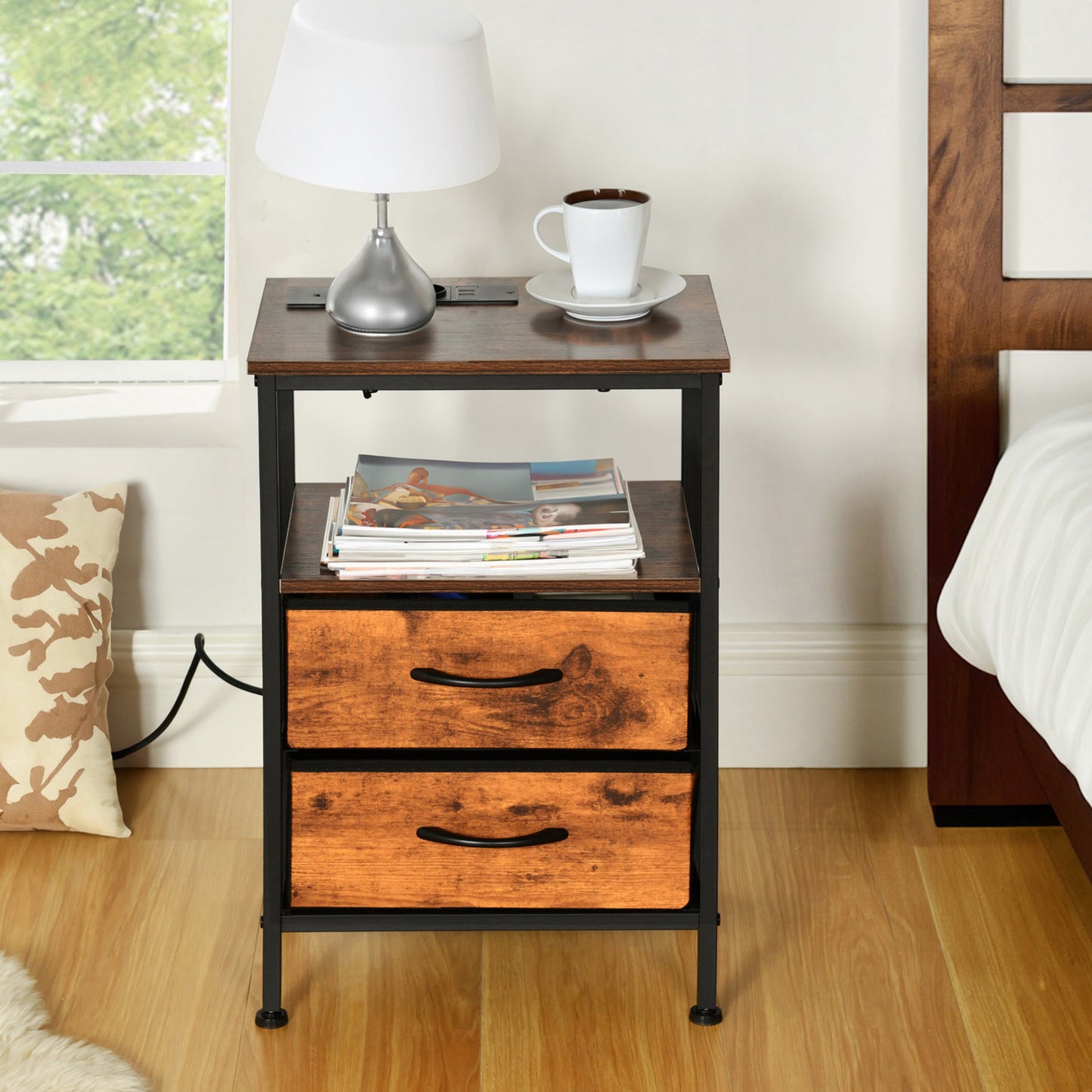 Table de Chevet avec 2 Tiroirs Tissus Table d'appoint Petit Meuble de Rangement, Avec 2 prise de courant et 2 prises USB, 40 x 30 x 60 cm--Marron