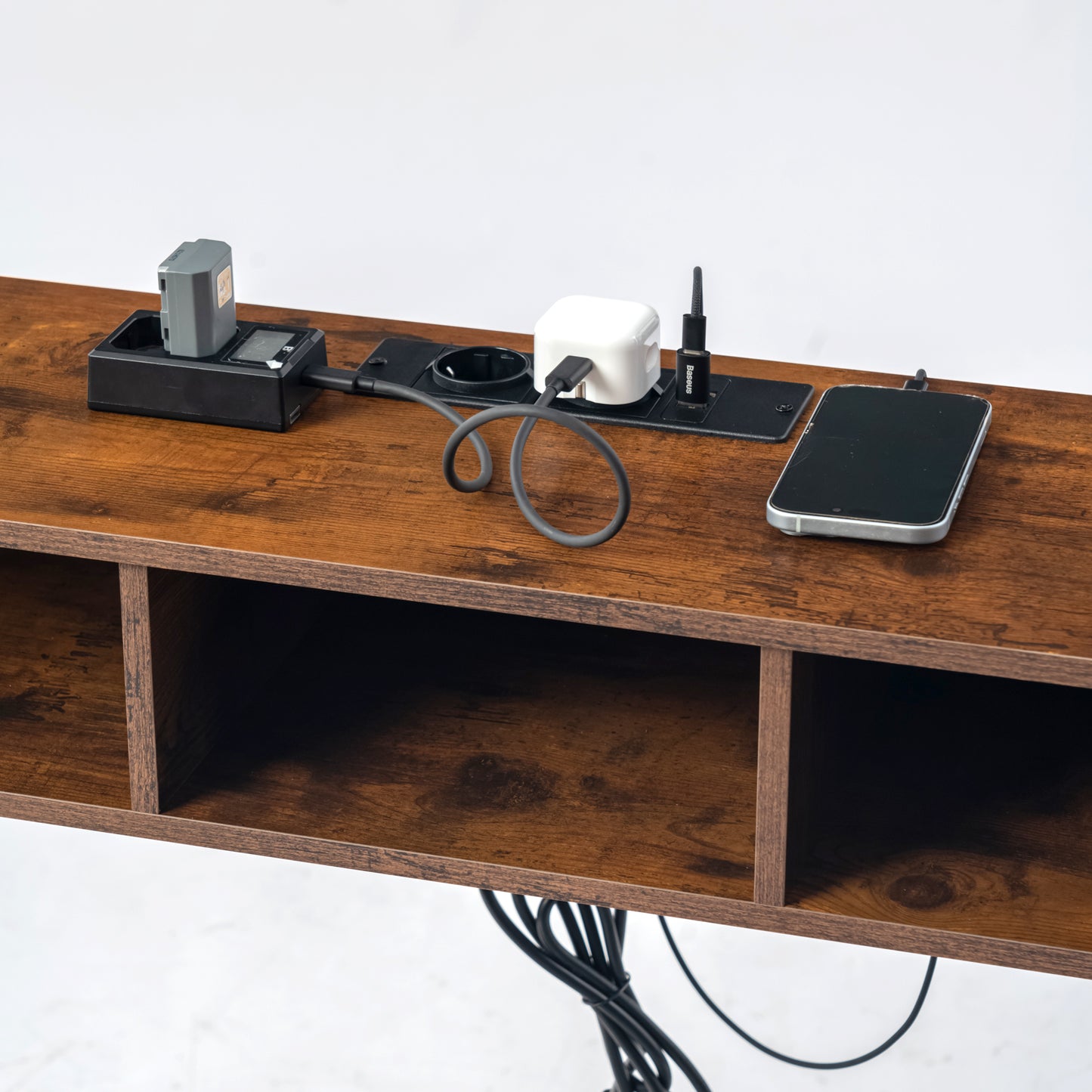 Petit Meuble de Rangement Industriel avec 3 Tiroirs, Prise Courant et USB, 110 x 25 x 81 cm - Marron