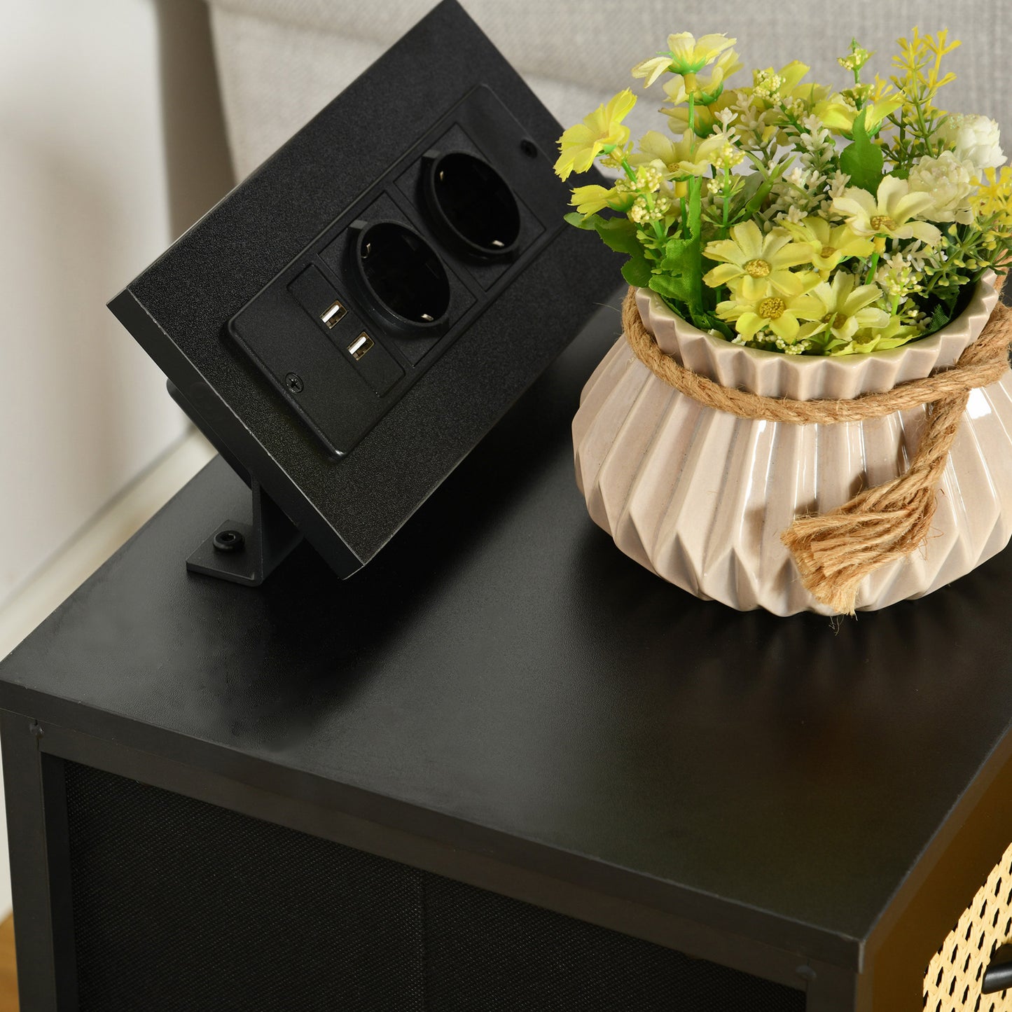 Table de chevet avec 2 tiroirs en tissu, meuble d'appoint avec 2 prises de courant et 2 USB, 40 x 30 x 51 cm, noir