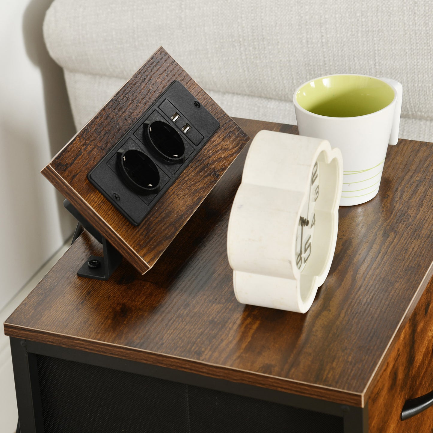 Table de chevet avec 2 tiroirs en tissu, meuble d'appoint avec 2 prises de courant et 2 USB, 40 x 30 x 51 cm, marron