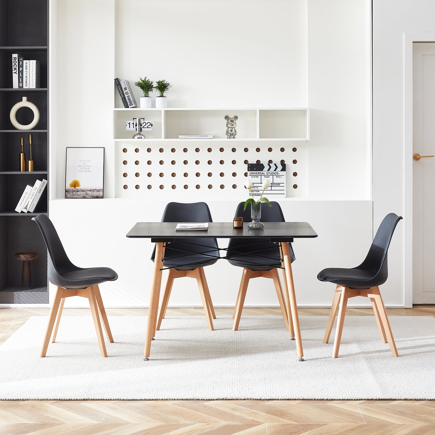 Ensemble de Table et Chaises - Table Noire et 4 Chaises Noires au Design Scandinave